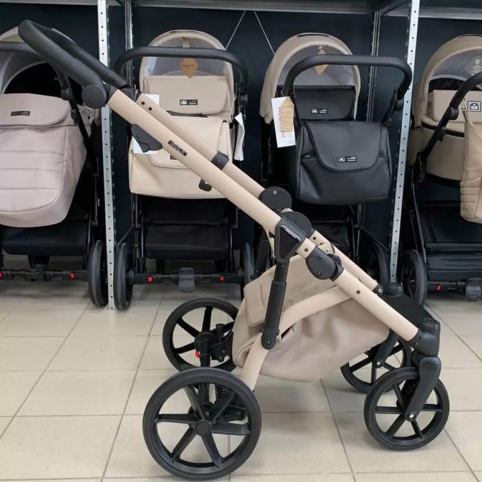 Алюминиевая рама — лёгкая и прочная...